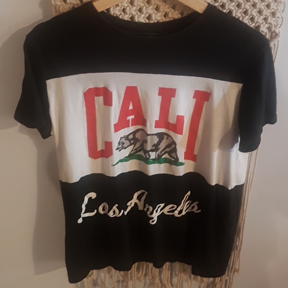 Black Cali tee - Picture 1 of 2
